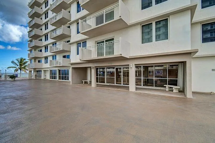 3221 S Ocean Blvd #207 — Photo 8