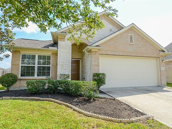 2nd image of 18003 Cimmaron Oak Ln