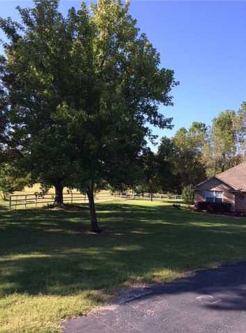 2nd image of 15101 Choctaw Hills Rd