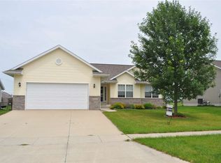 1500 Fawn Dr, North Liberty, IA 52317