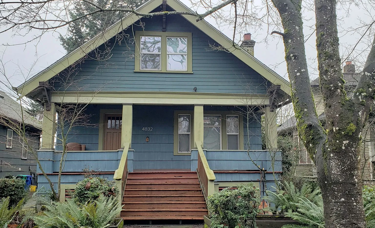 2 Weeks Free! Classic Portland Charm with Sunroom and Deck in the Heart of SE, Garbage and Gas In... — Photo 2
