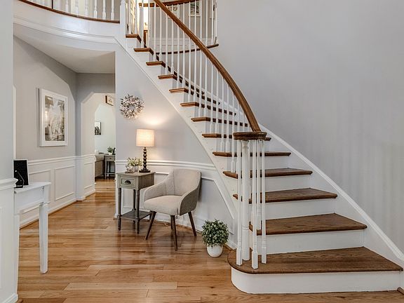 3rd image of 7945 Yancey Dr #1