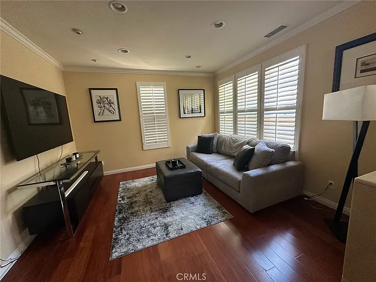11 Tall Oak — Photo 2