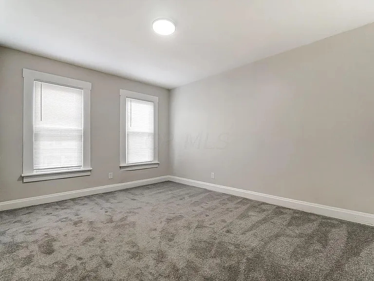 294 Dakota Ave — Photo 14