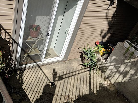 3rd image of 1850 N Washtenaw Ave