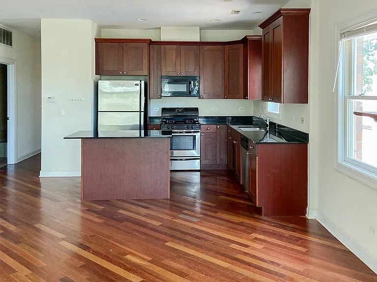3114 1/2 N Racine Ave #3N — Photo 11