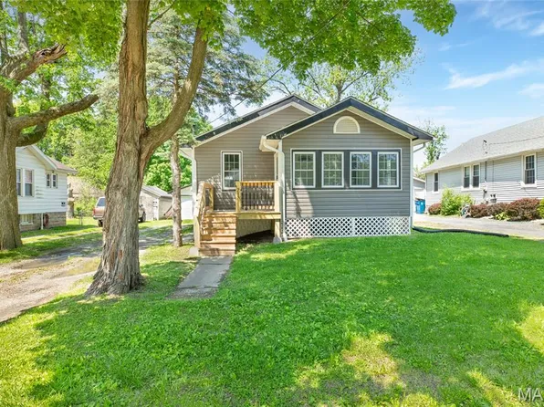 210 Wisconsin Ave, Alton, IL 62002