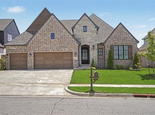 1612 E 114th St, Jenks, OK 74037
