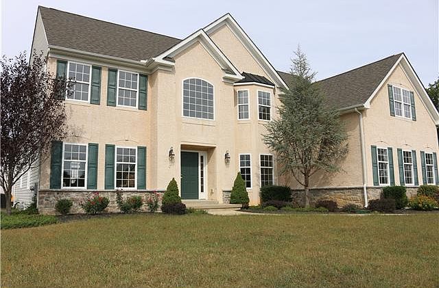 Georgetown Model with 3 Car Garage