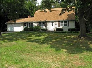 32 Juniper Rd, Windsor, CT 06095