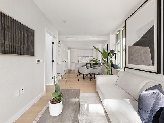 4th image of 1365 Davie St #403