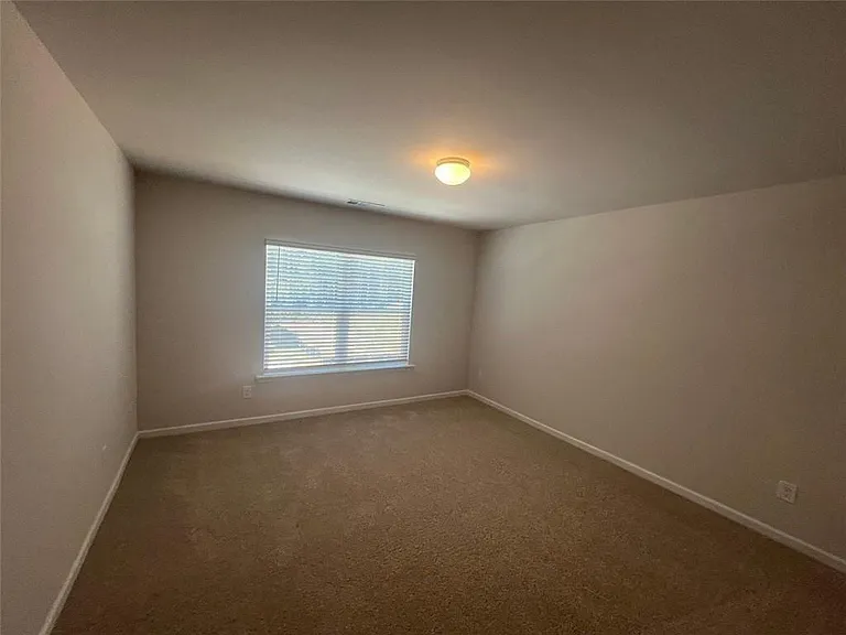 127 Berry Dr — Photo 22