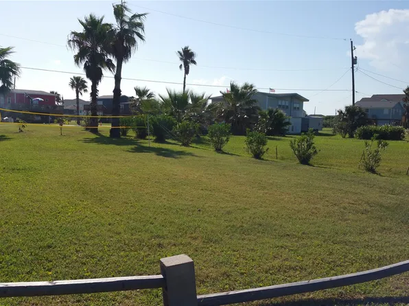 4210 Vista Rd, Galveston, TX 77554