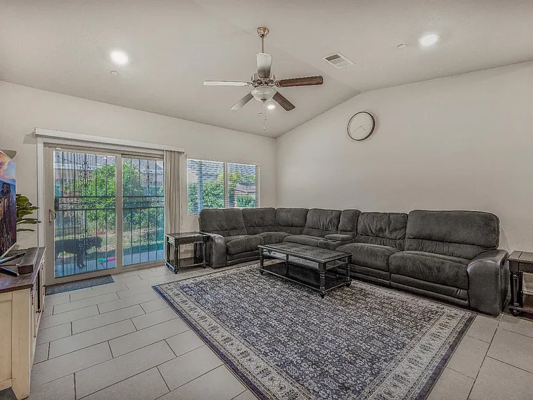 5432 W Lamona Ave — Photo 7