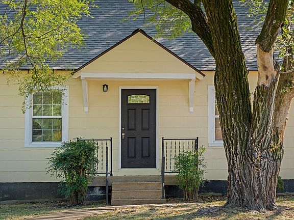 2nd image of 1114 Woodard St