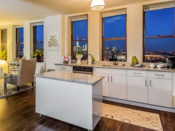 20 Beacon Way APT 1407, Jersey City, NJ 07304