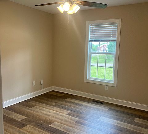 4th image of 142 Meadows Ct