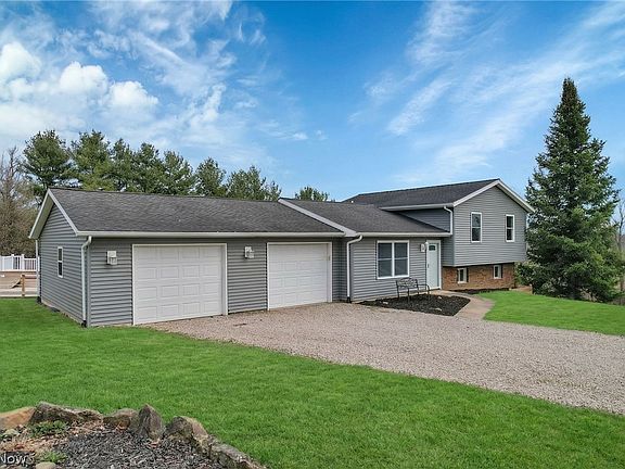 3rd image of 625 Vincent Dr