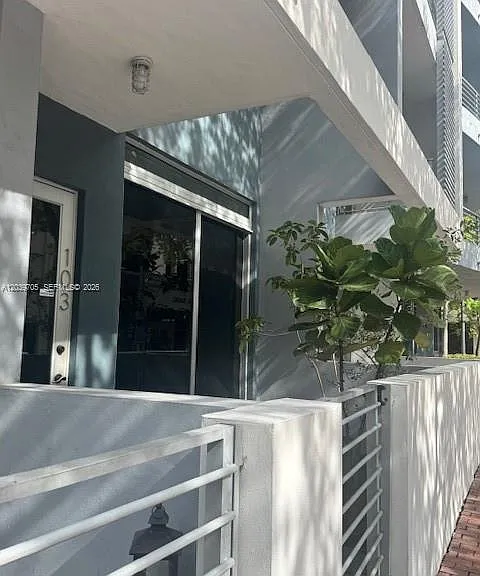 3339 Virginia St #105 — Photo 1