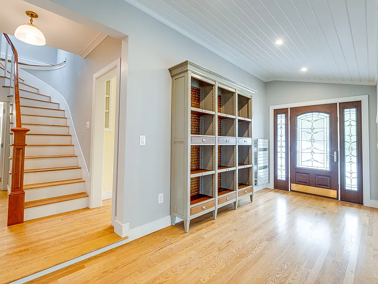 1235 Shore Rd — Photo 26