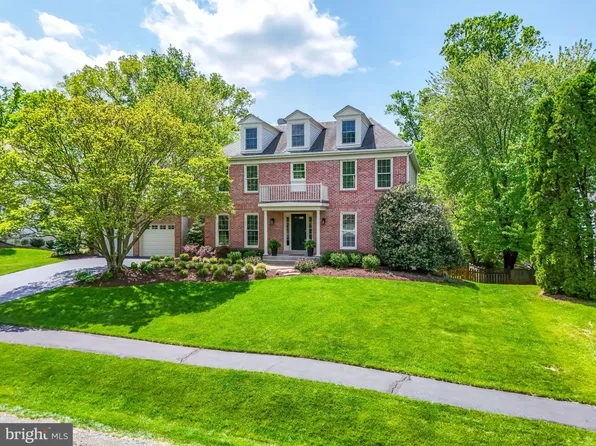 12017 Meadowville Ct, Herndon, VA 20170