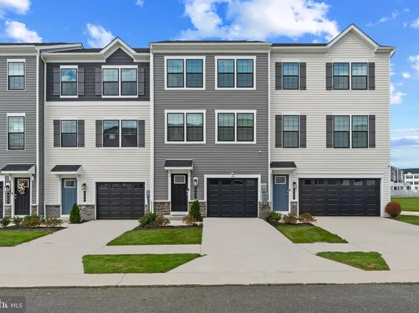 240 Soft Rush Ln, La Plata, MD 20646