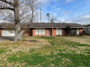 311 W Lee St, Sulphur, LA 70663