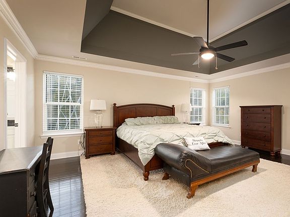 3rd image of 705 Brent Glen Pl