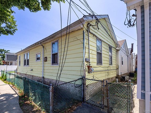 3rd image of 3255 Barkley Avenue #A