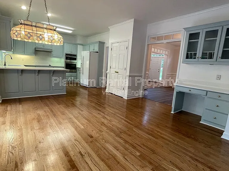 870 Ingleside Dr — Photo 24