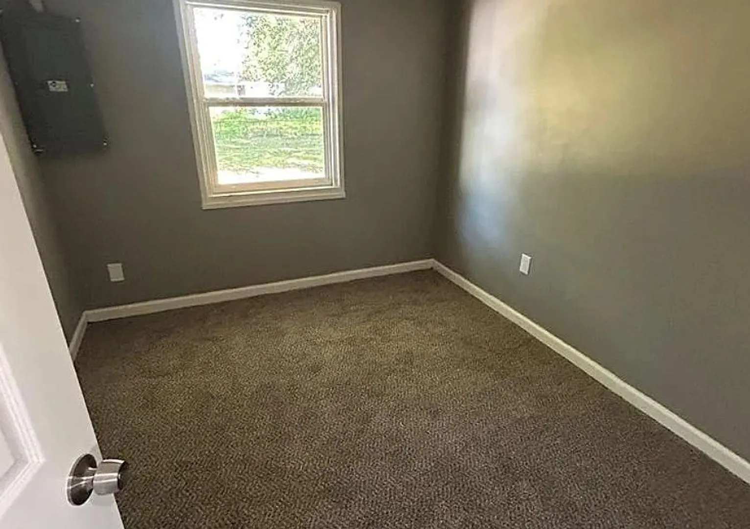 For Lease — Photo 4