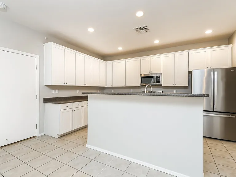 3829 E Kent Ave — Photo 6