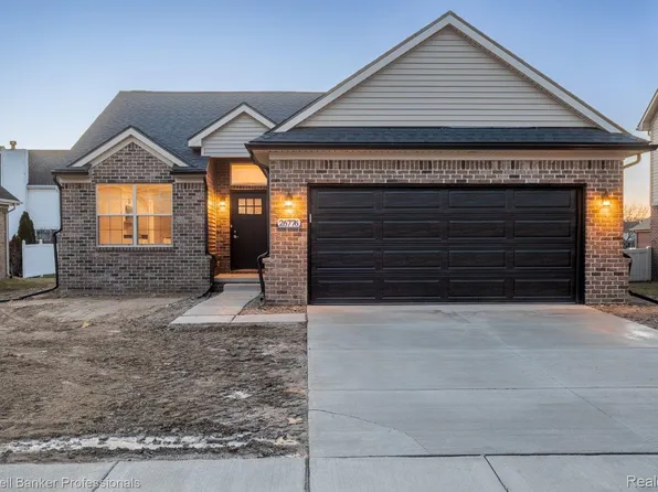 26761 Coronation Dr, Woodhaven, MI 48183