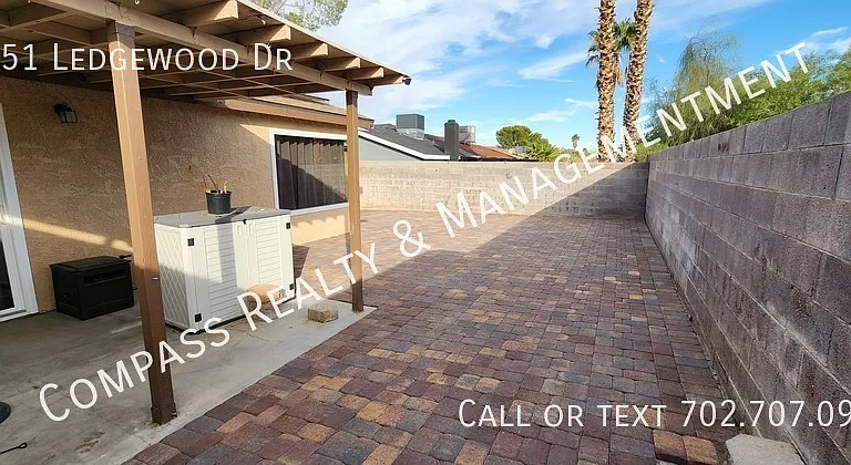 6751 Ledgewood Dr — Photo 9