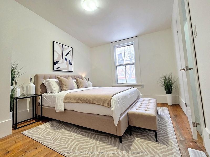 Toronto Townhouse for rent - 2 Bedrooms — photo 3