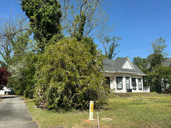 3rd image of 208 Dubose St