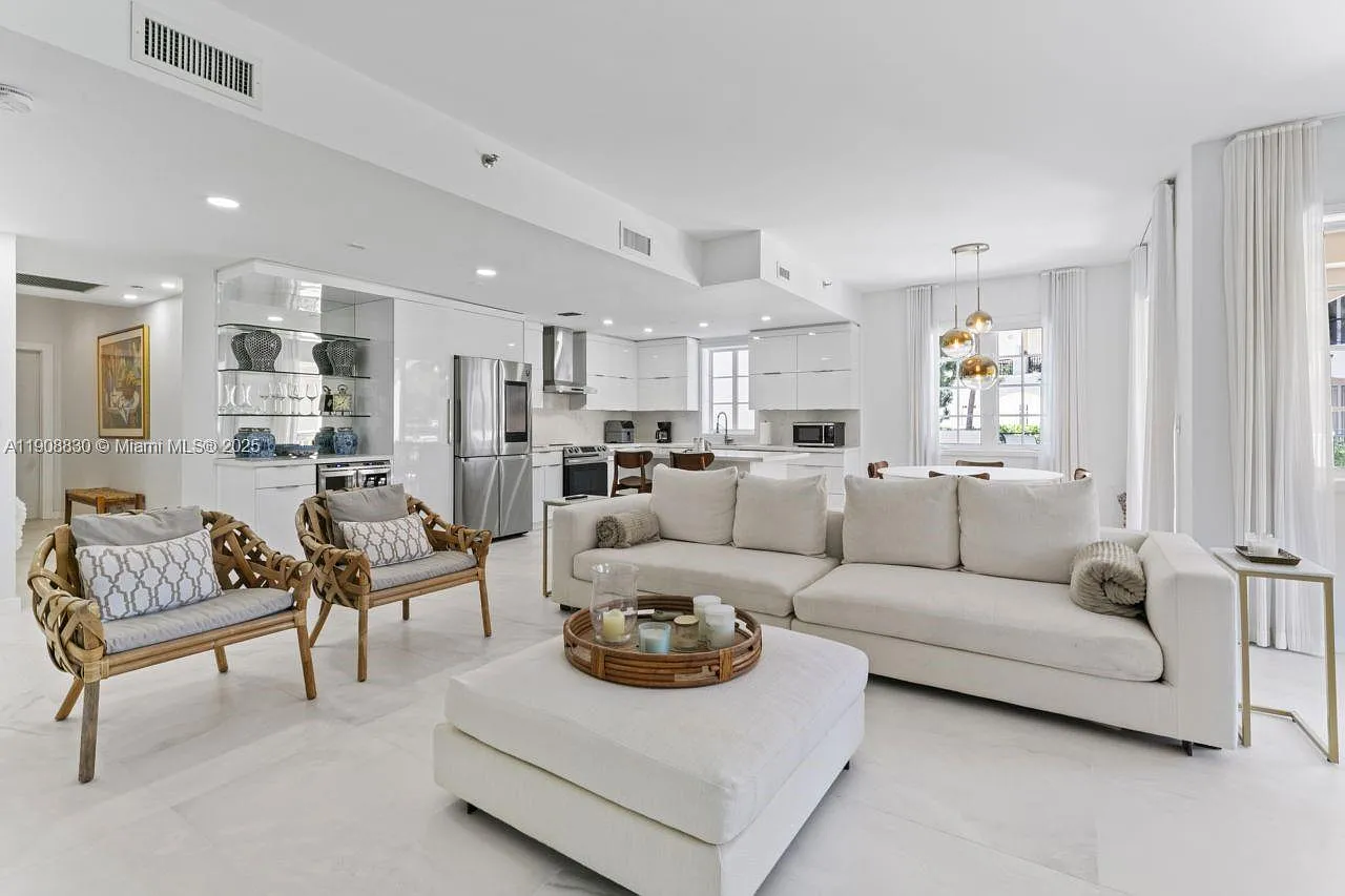 Seaside Condo — Photo 3