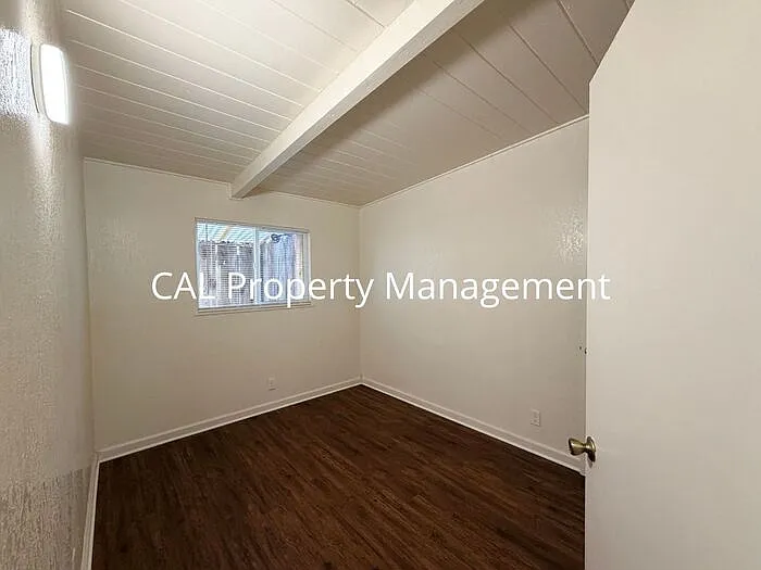 1059 N Sanborn Rd #11 — Photo 8