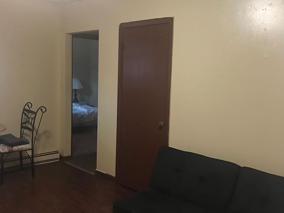 2nd image of 60 Pleasant St APT 5