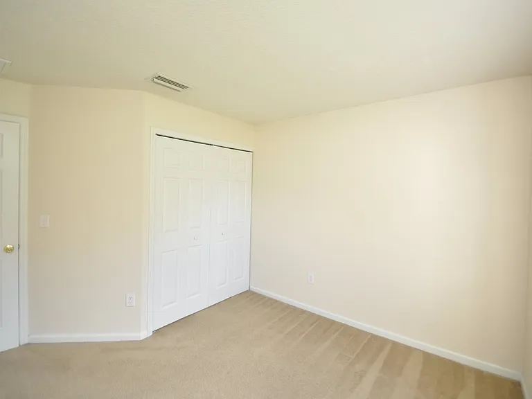 116 London Dr — Photo 13