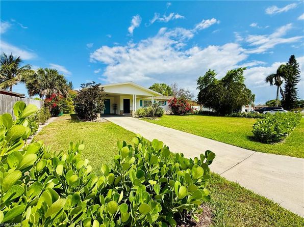 2084 46th St SW, Naples, FL 34116