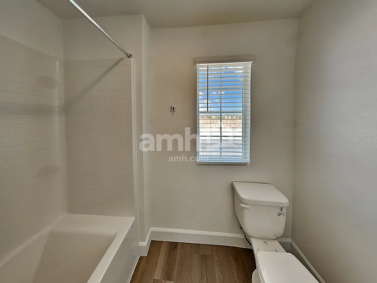 6459 Rush Ave — Photo 18