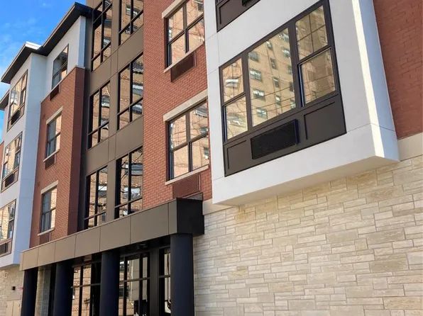 209 Oakdene Place image 1 of 8