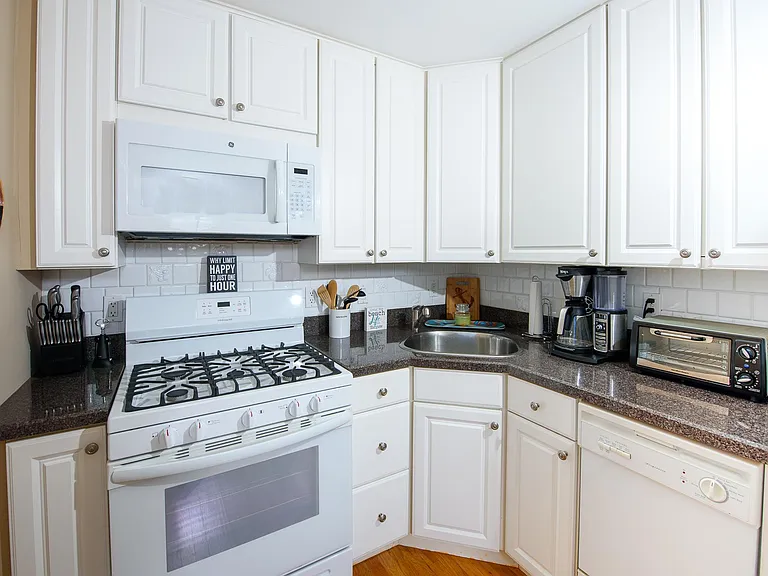 7 S Franklin Ave #7 — Photo 7