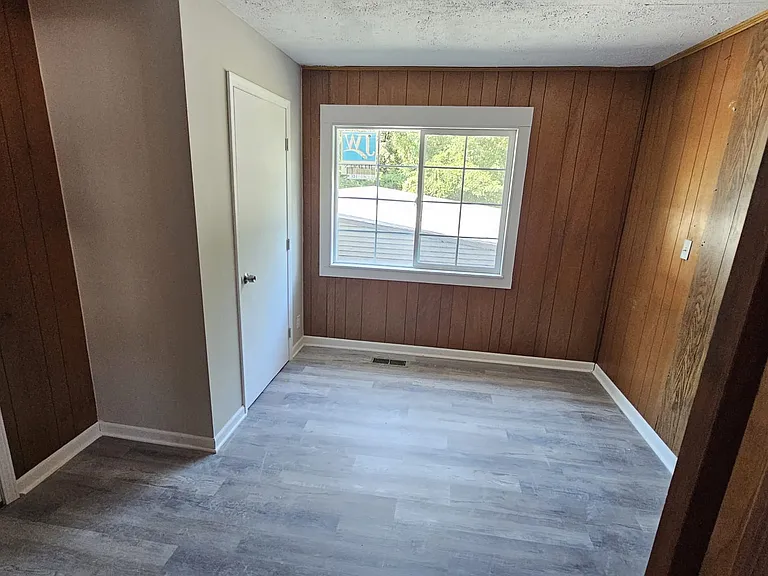 1813 12th Pl — Photo 11