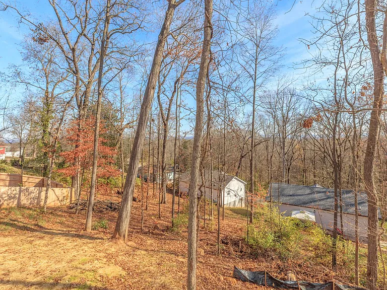 3624 Mountain View Dr — Photo 10
