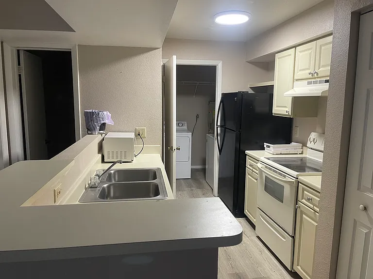 3016 Parkway Blvd #311 — Photo 8