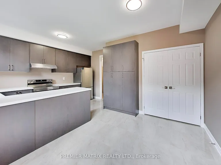 37 Shiff Cres — Photo 14