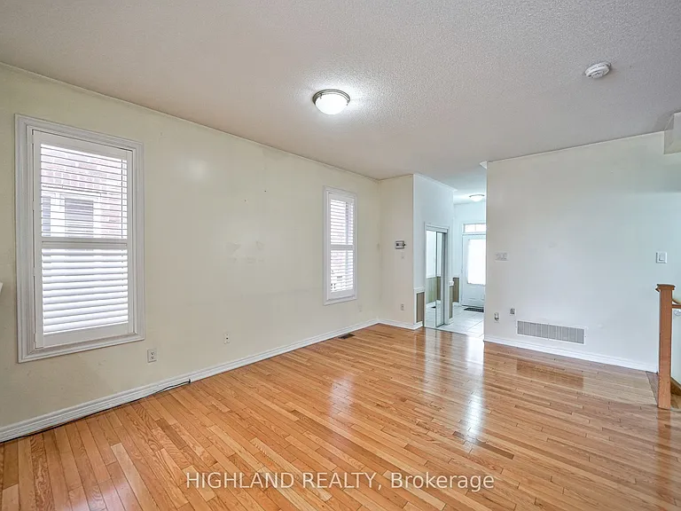 515 Coach Dr — Photo 6