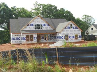 8 Elizabeth Ln, Newnan, GA 30265